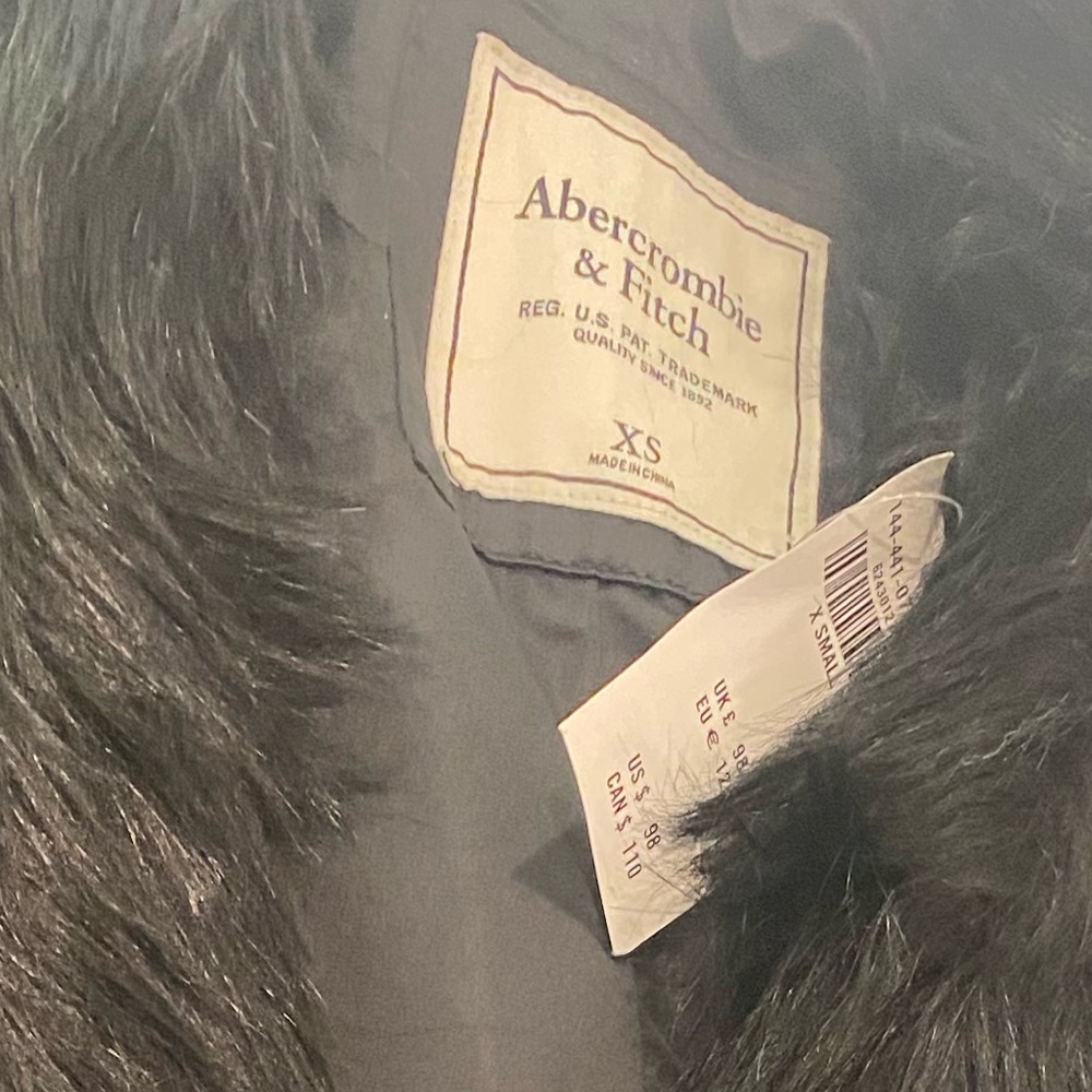 Fur vest - Picture 3 of 5